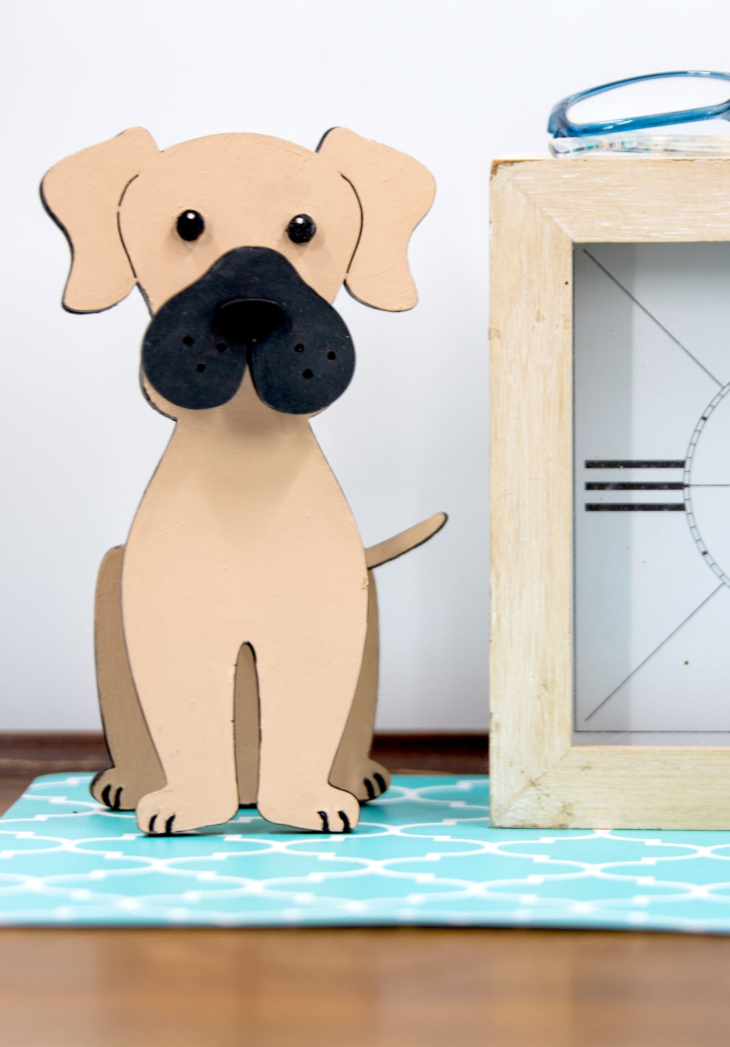 DIY Mastiff Glasses Holder Kit – Paint Your Own Wooden Eyeglass Stand
