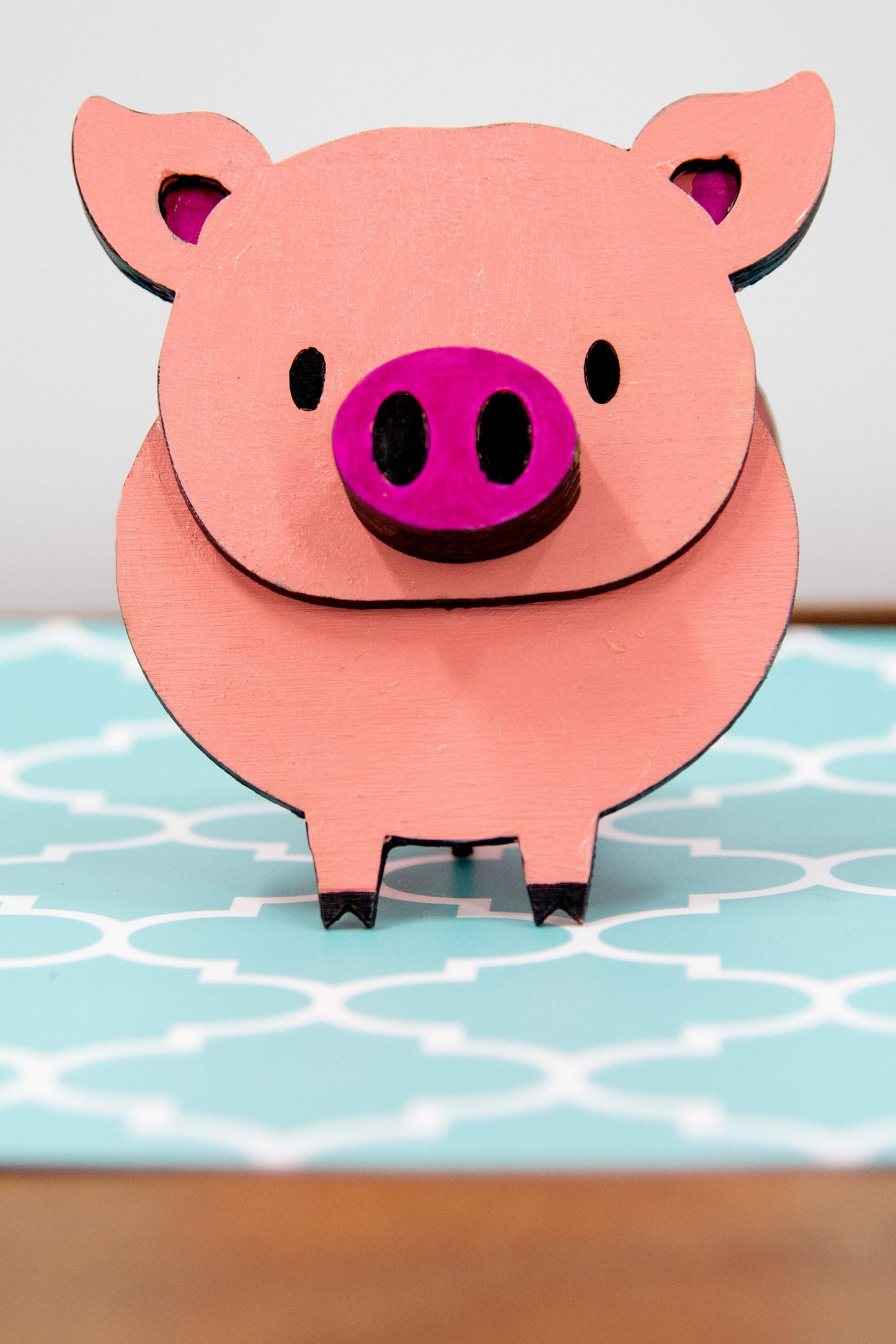 Custom pig decor and glasses holder - Eyeglasses stand