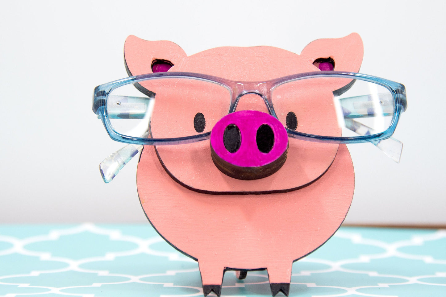 Custom pig decor and glasses holder - Eyeglasses stand