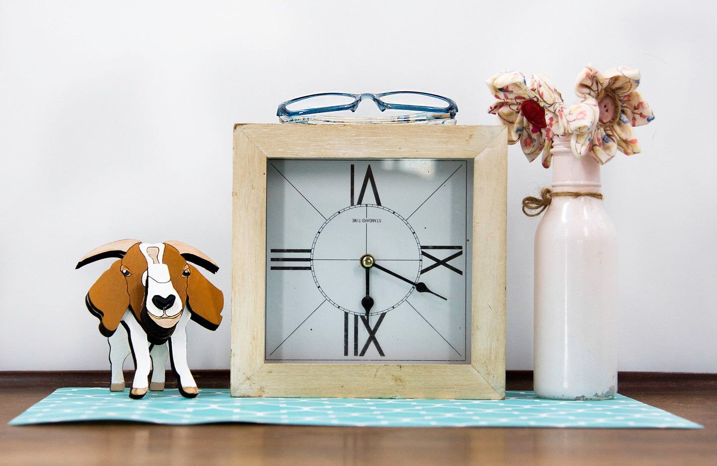 Custom goat eyeglasses holder- Glasses stand
