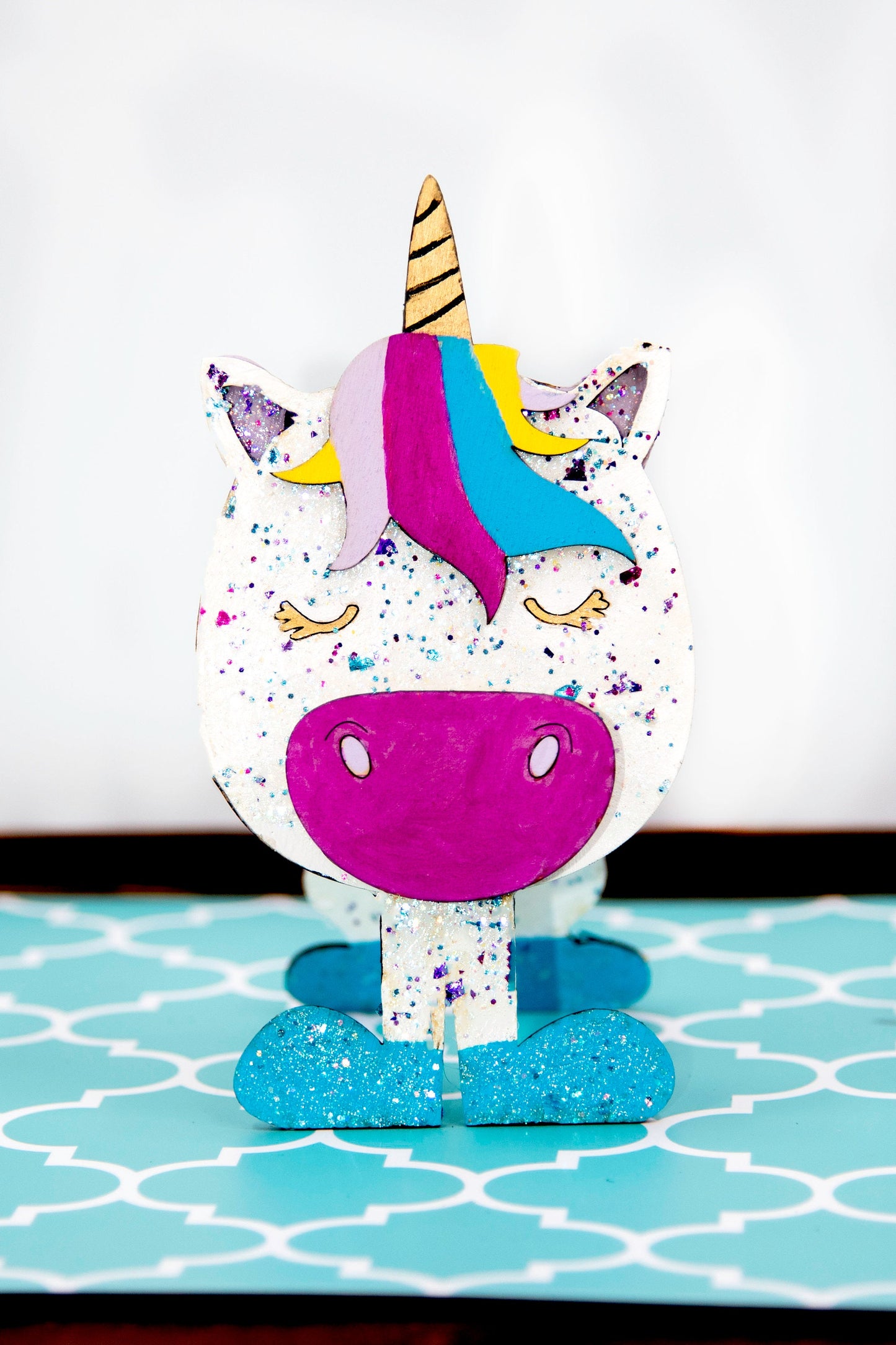 Custom Kids Unicorn decor and glasses holder - Eyeglasses stand