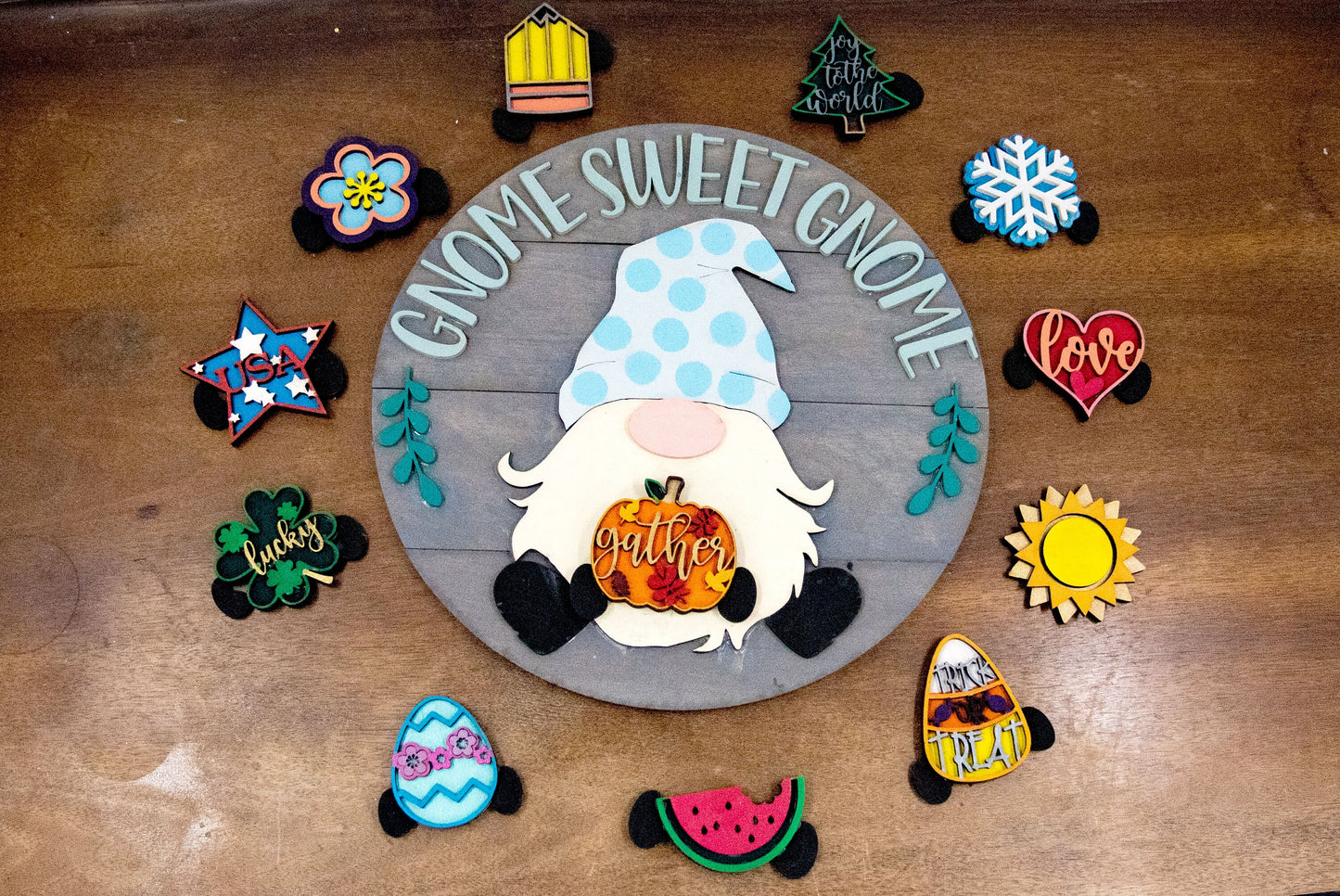 Gnome Welcome sign interchangeable, Gnome door hanger, Interchangeables, DIY gnome sign, Changeable Welcome sign, Cute Gnome decorations