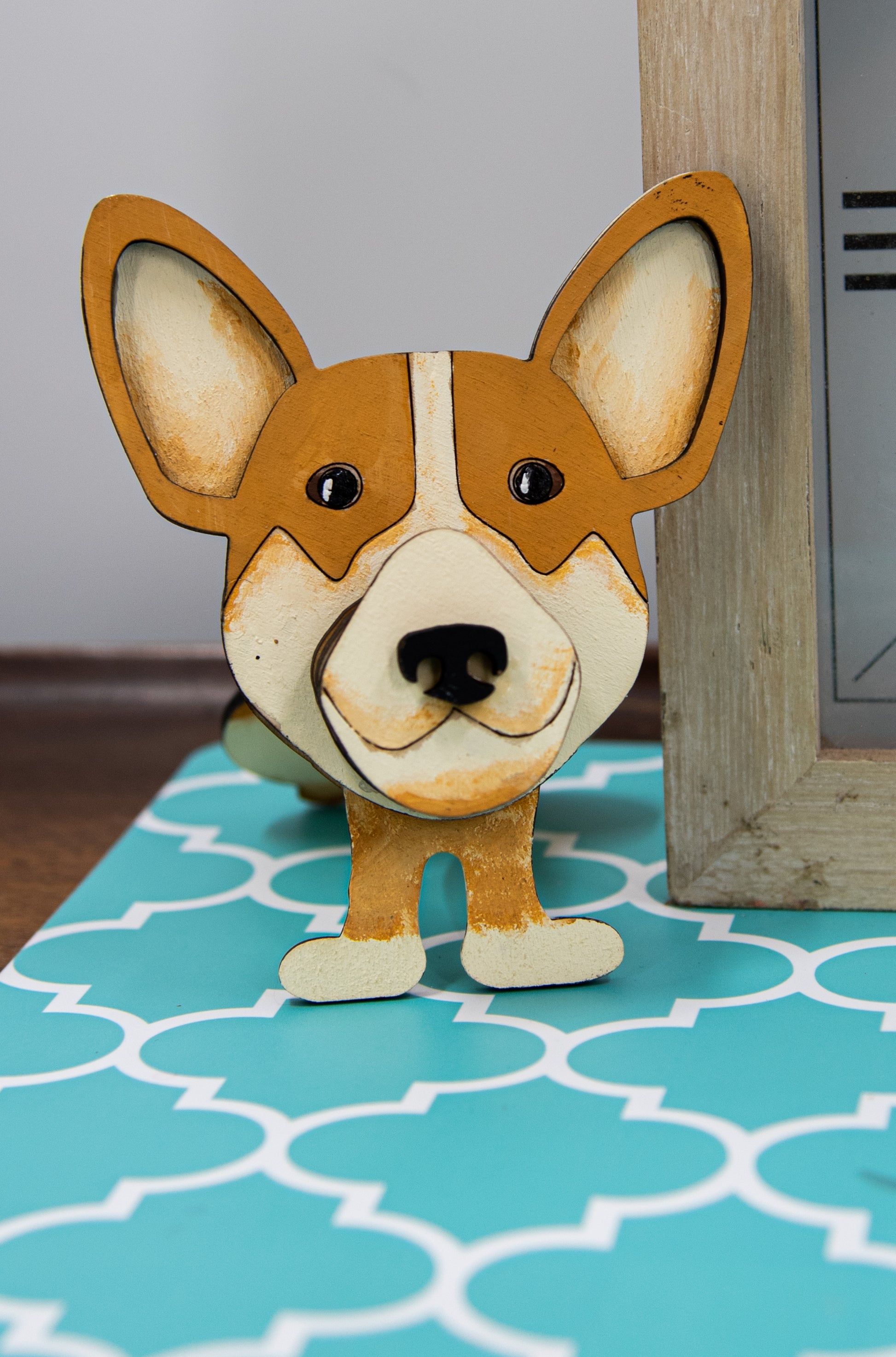 DIY paint-your-own wooden Corgi dog glasses holder kit, designed as a whimsical craft project and practical eyeglass organizer. Includes pre-cut wooden Corgi stand, ready for painting in Pembroke, Cardigan, or custom dog colors. Perfect for dog lovers, creative gift ideas, and pet-themed decor that keeps your glasses safe in adorable style.