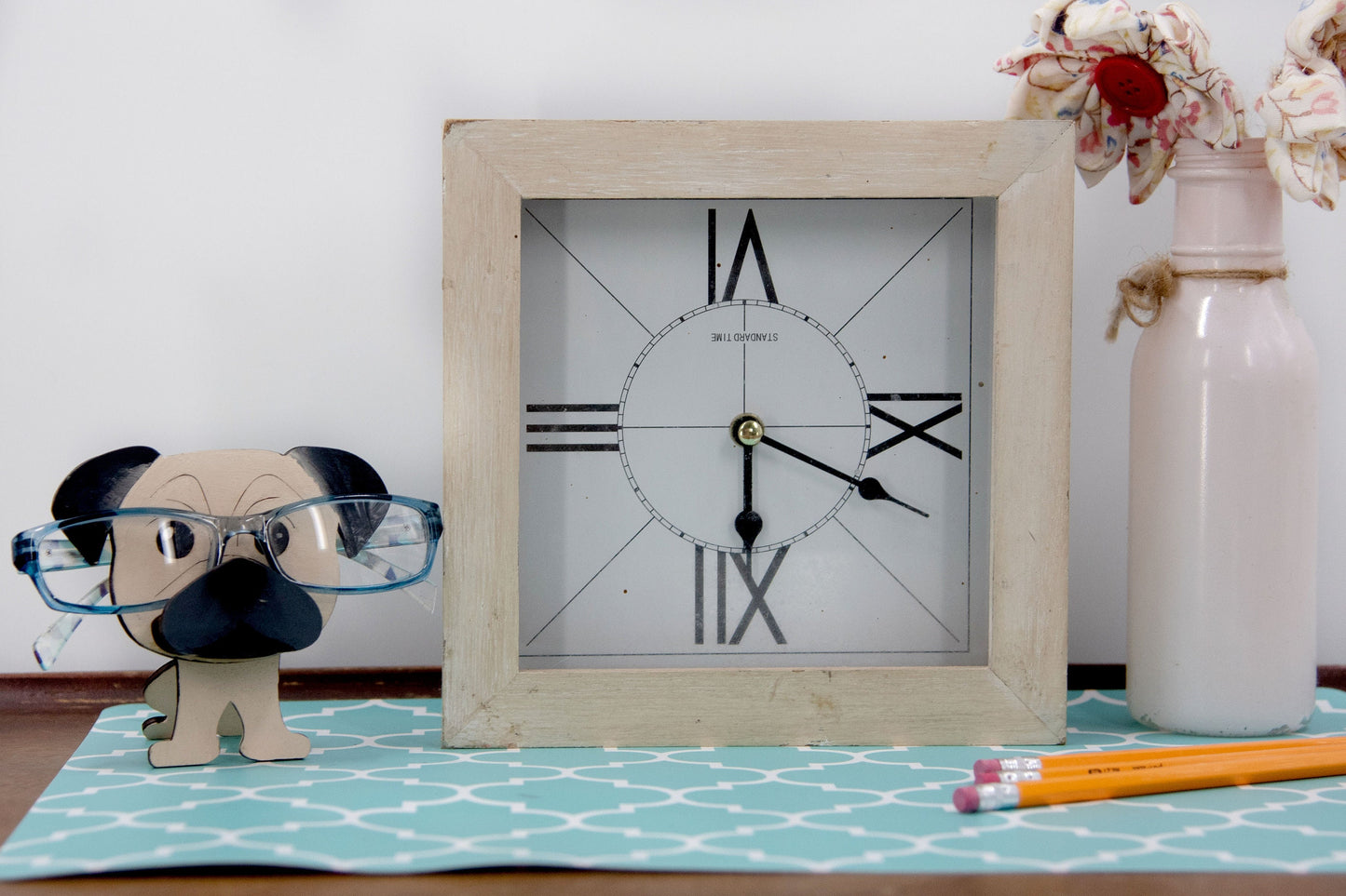 Custom Pug eyeglasses stand and decor - Dog glasses holder