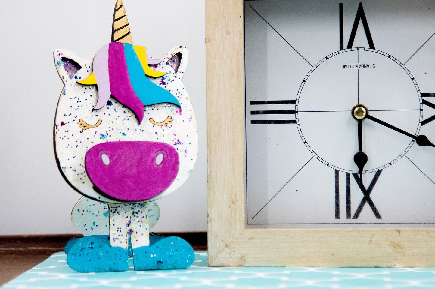 Custom Kids Unicorn decor and glasses holder - Eyeglasses stand